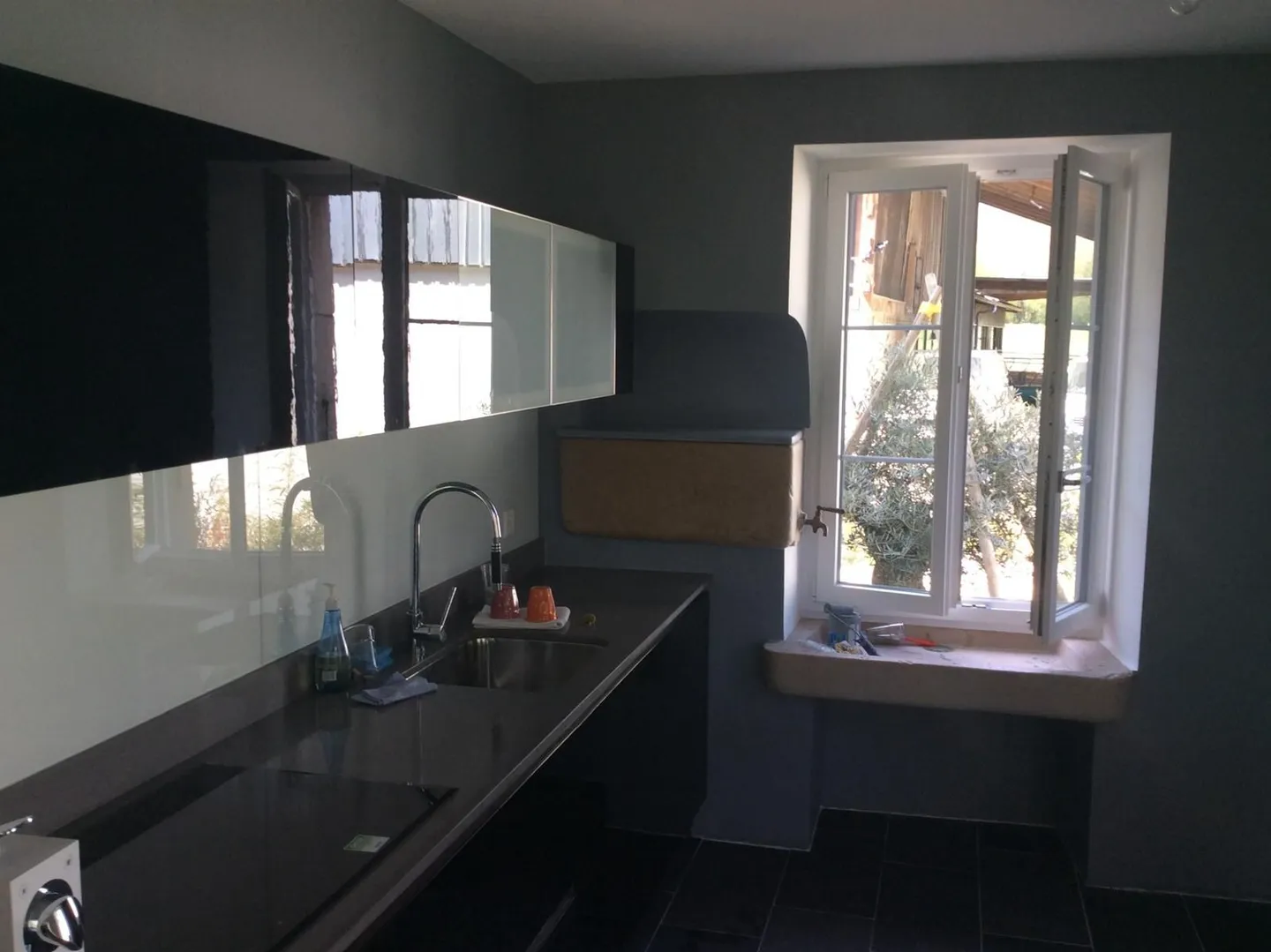 Triplex / Charming house in a renovated old farm - 7 rooms with large private garden in Genolier - Photo 6 of 7