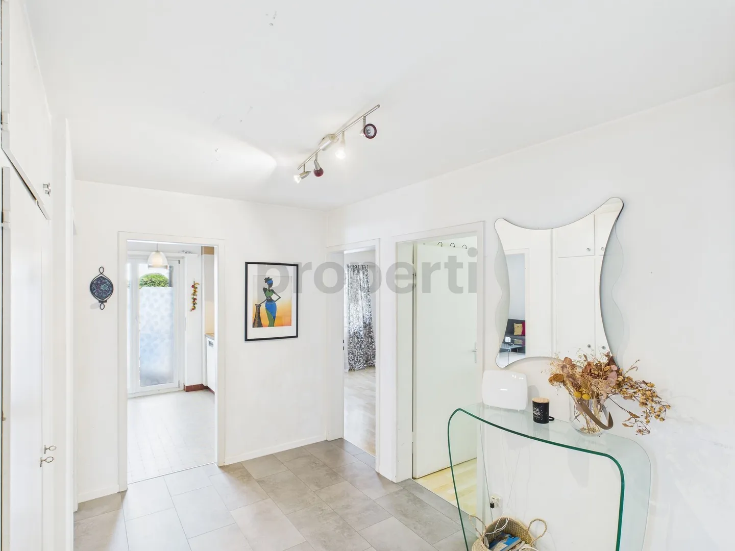 Modernisierte Wohnung mit Balkon - Foto 5 von 10