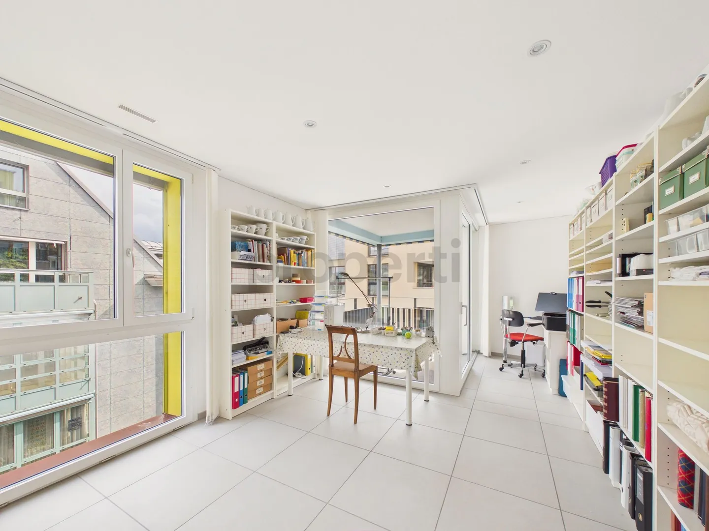 Moderno appartamento di 4 stanze con loggia nel centro di Wädenswil - Foto 12 di 13