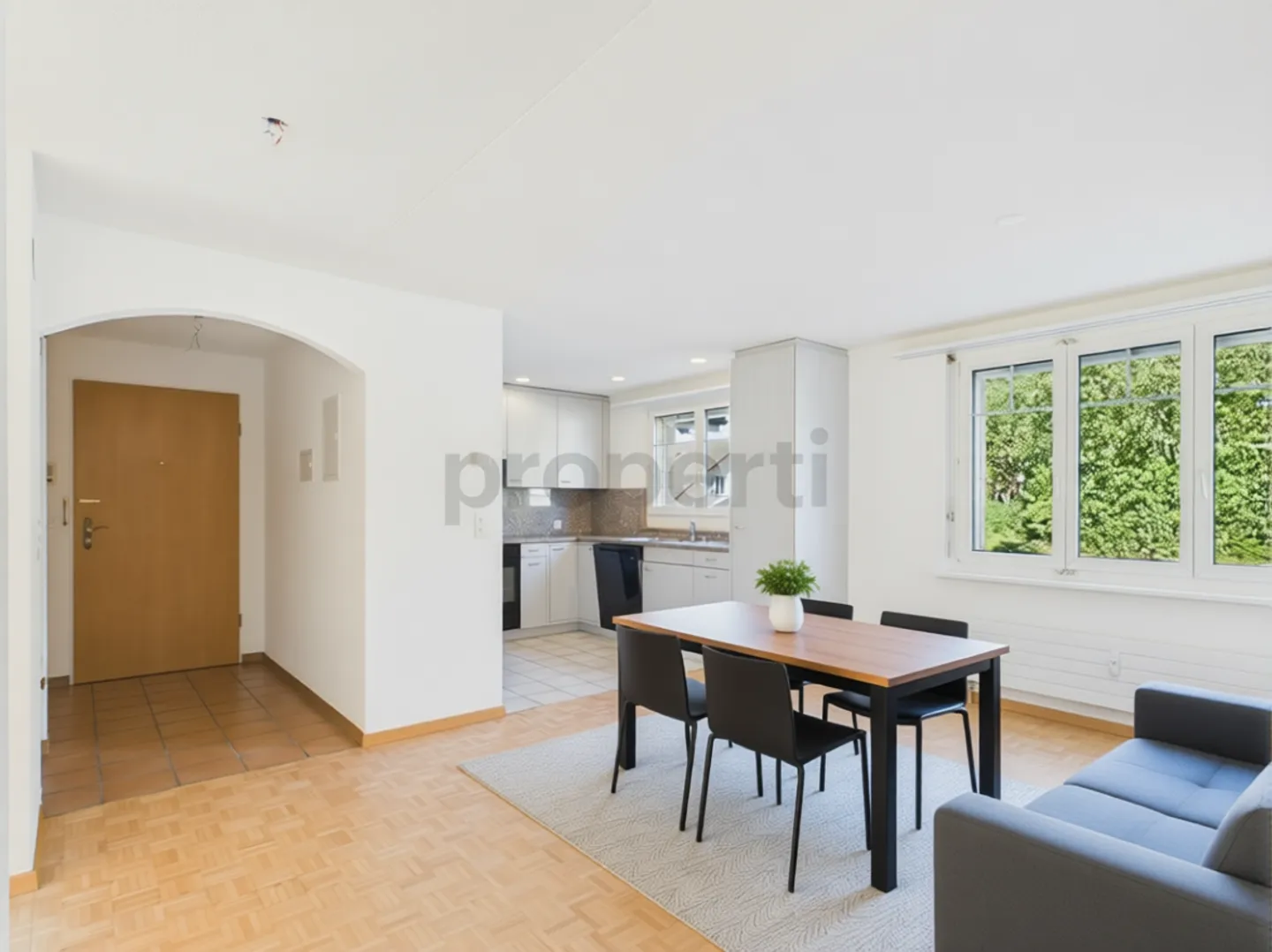 Renovated 4.5-room apartment in a quiet location in St. Margarethen (TG) - Photo 1 of 13