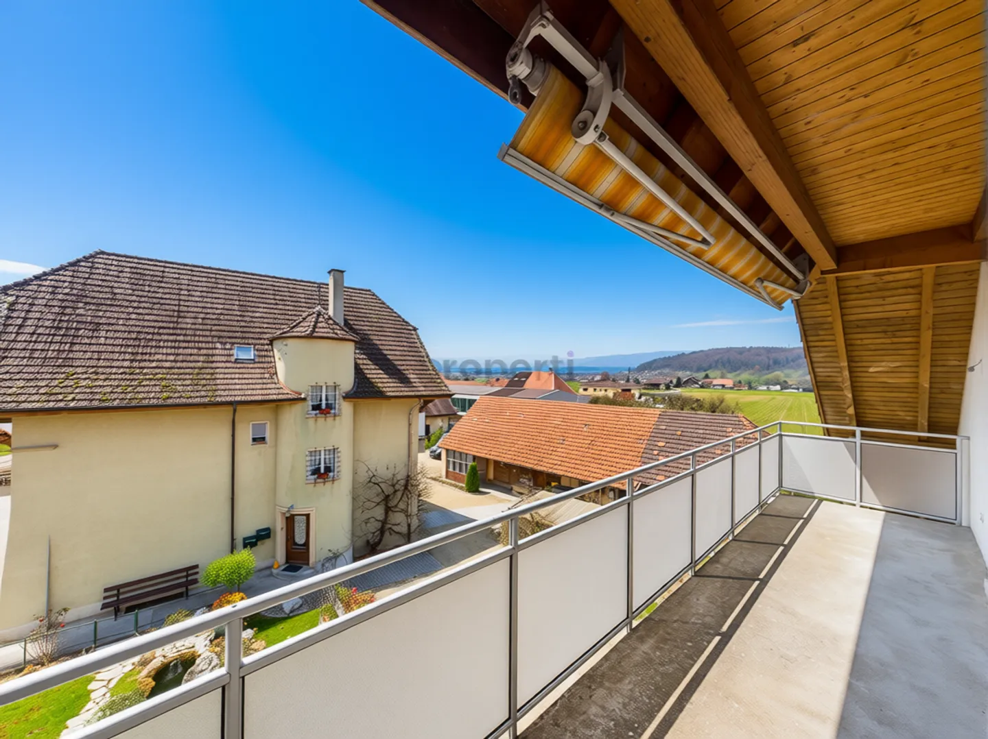 Ruhige 3.5-Zimmer-Dachwohnung mit Charme und Südwestbalkon in Diessbach - Photo 7 sur 8