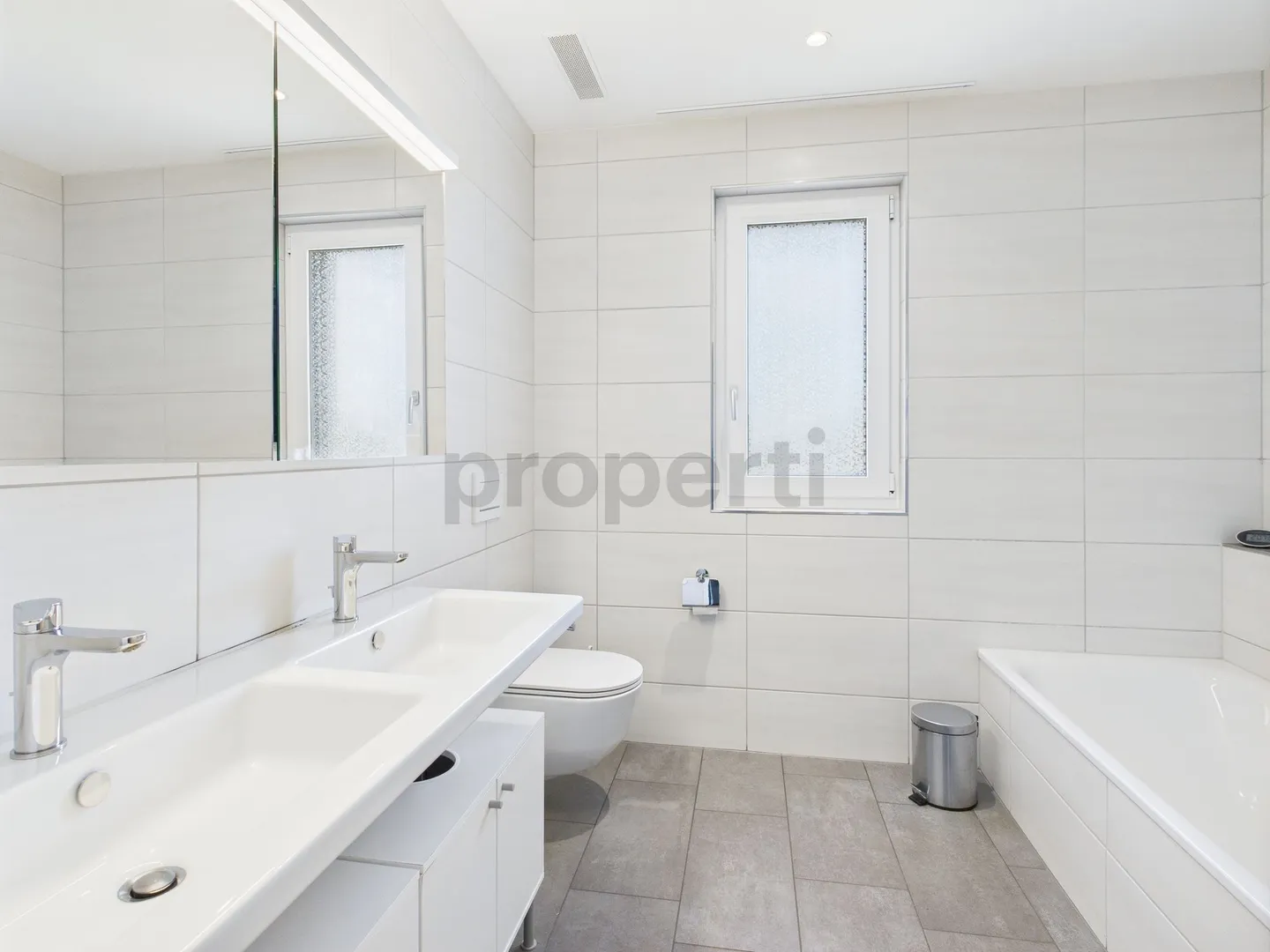 Appartement moderne et spacieux de 4,5 pièces avec beau balcon à Kleindöttingen avec reprise de prêt hypothécaire - Photo 9 sur 11