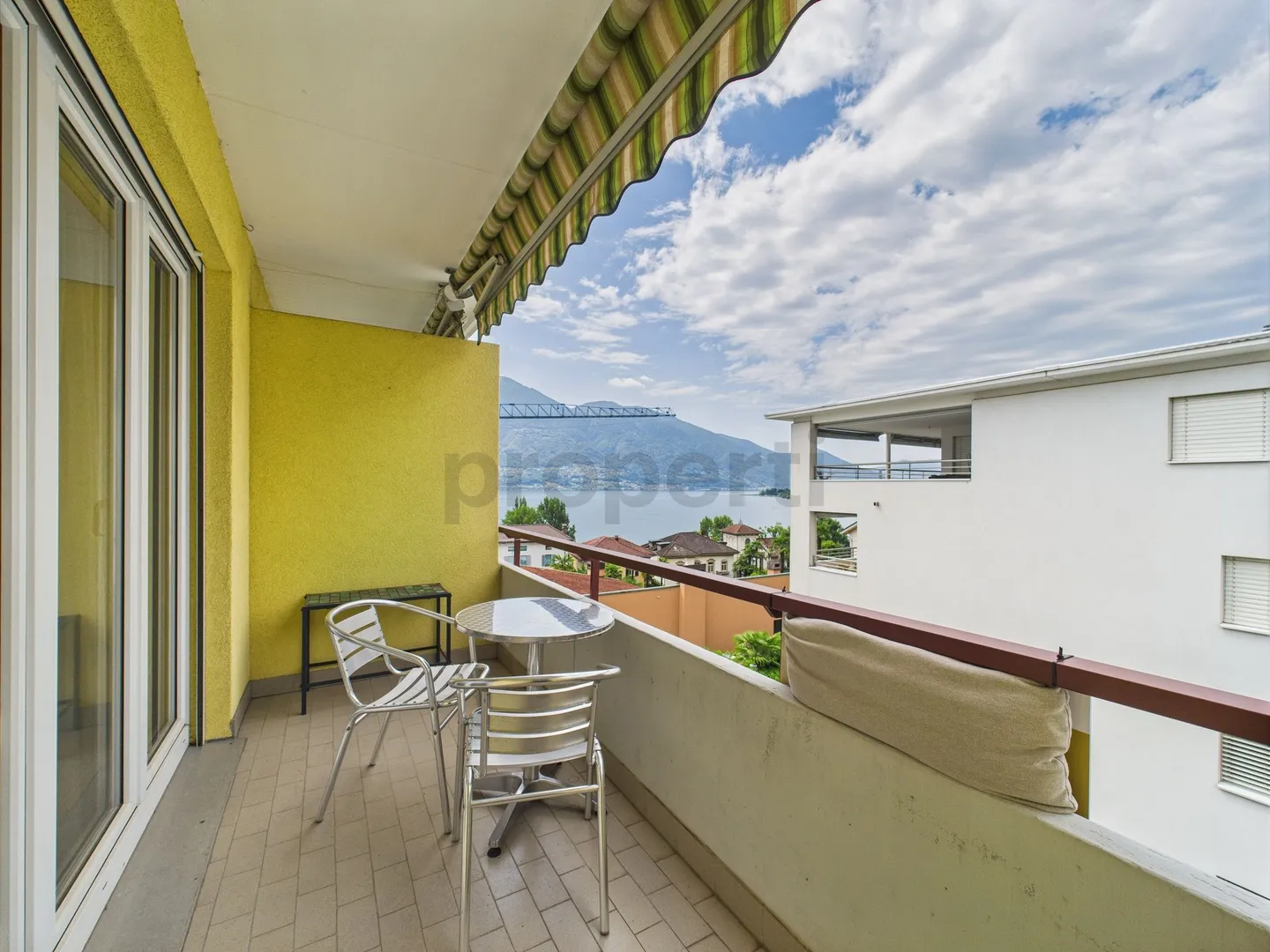 Apartment in central location in Minusio with lake view - Photo 10 of 11