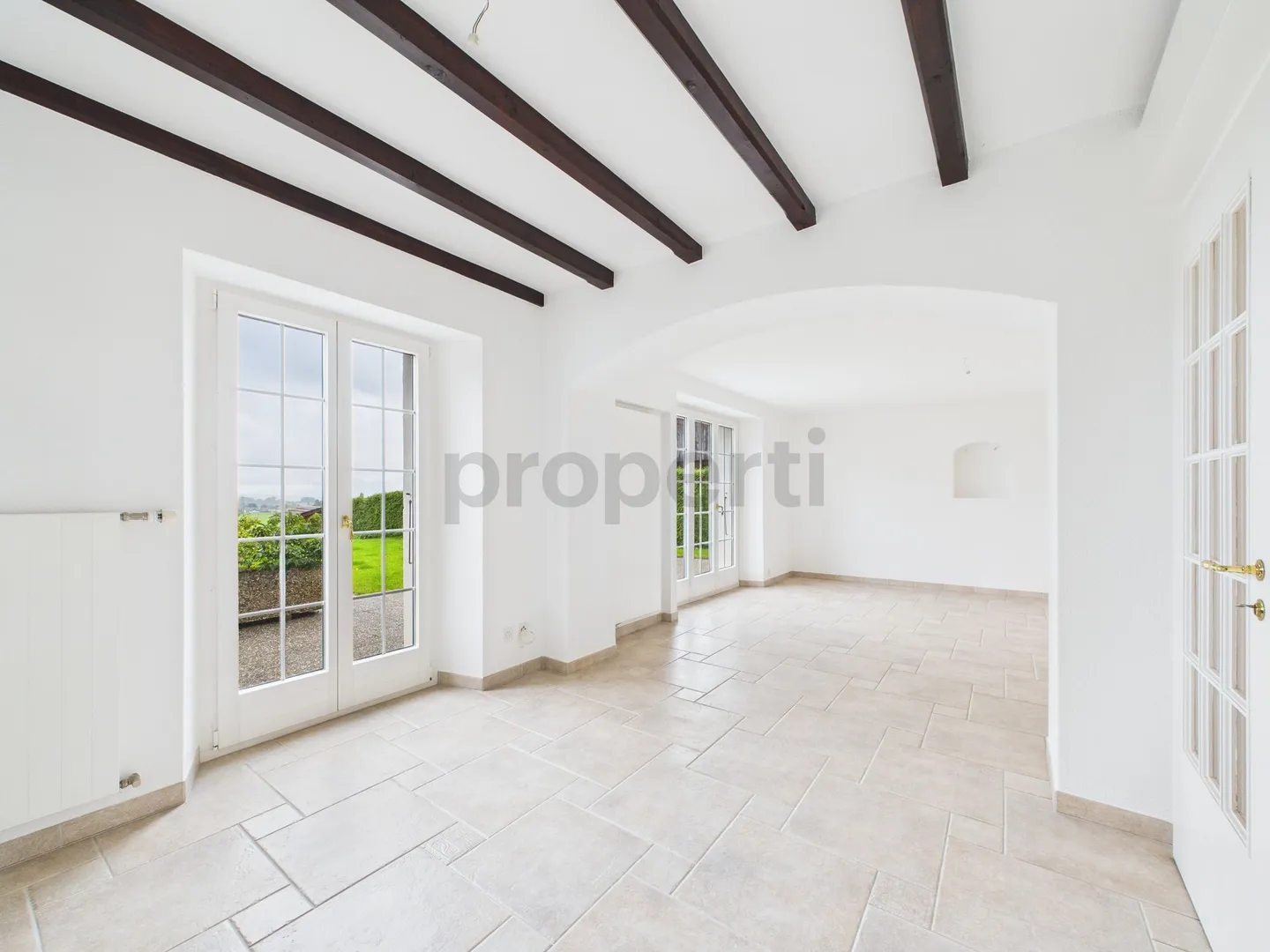 Magnificent renovated family home in Collex-Bossy - Charm and exceptional view - Photo 2 of 13