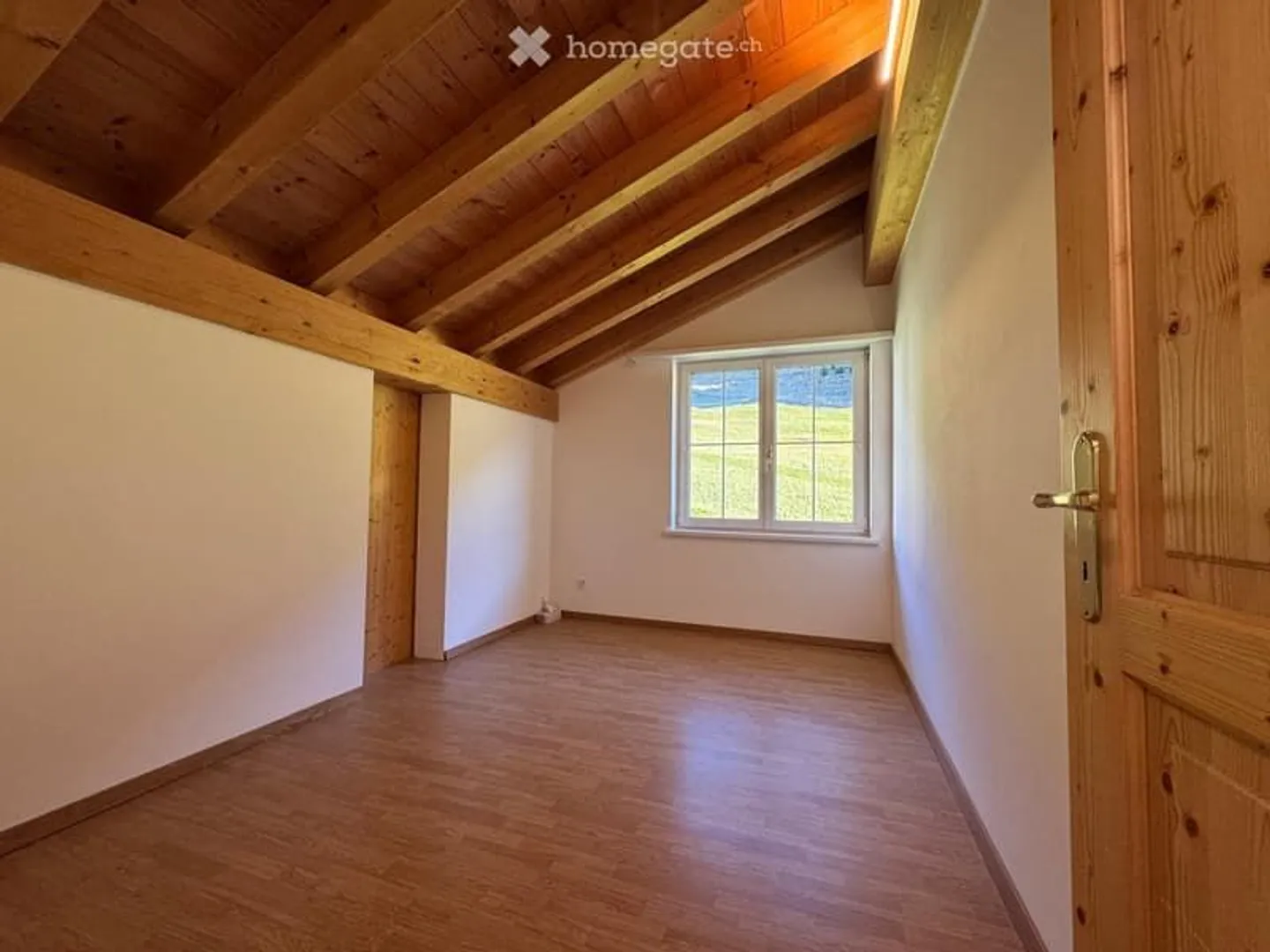 Penthouse spacieux de 5,5 pièces avec vue sur la montagne à Clavadel - Photo 5 sur 13