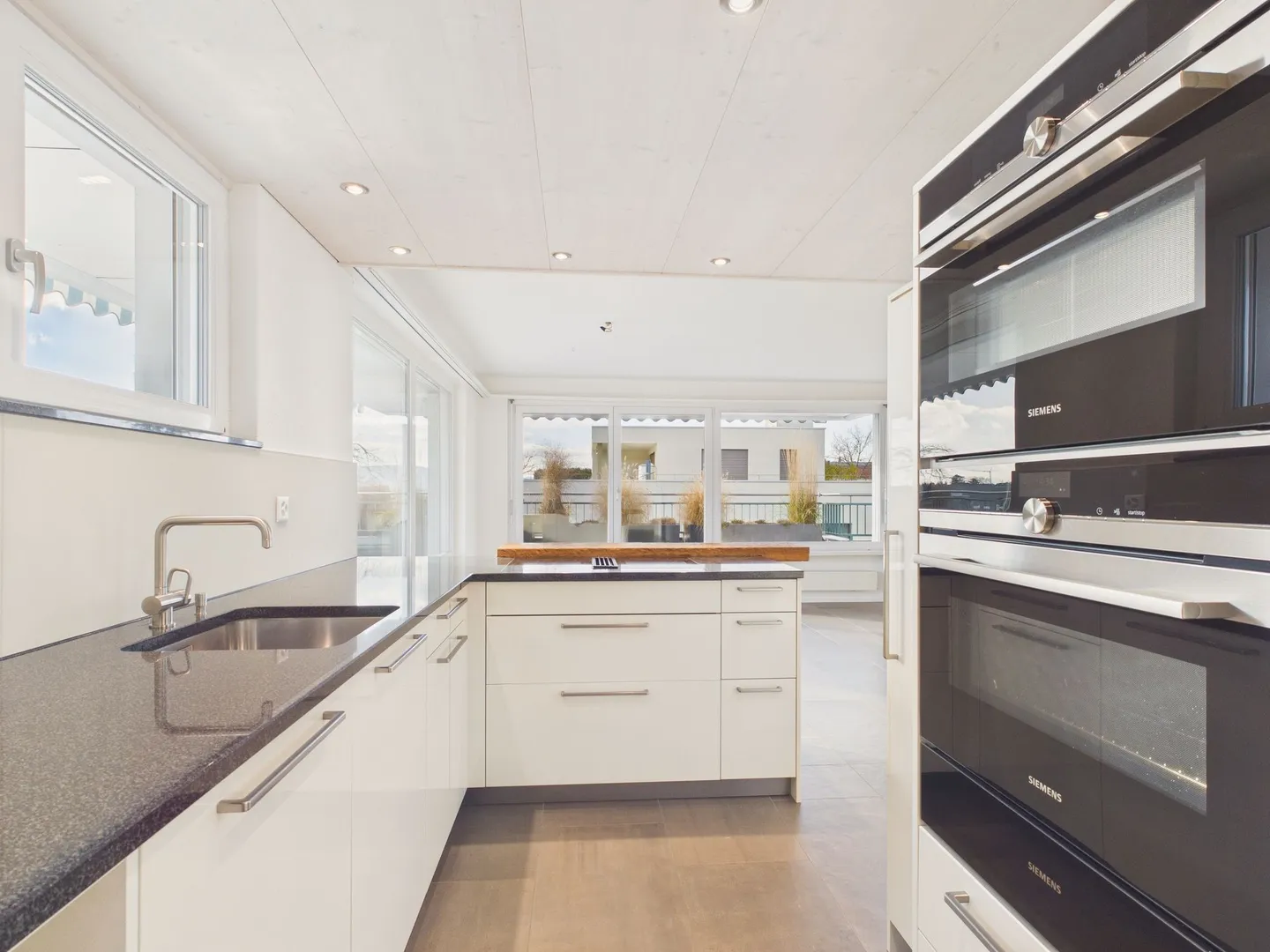 Appartement penthouse de 3,5 pièces de rêve avec grande terrasse à Rütihof, AG - Photo 4 sur 13