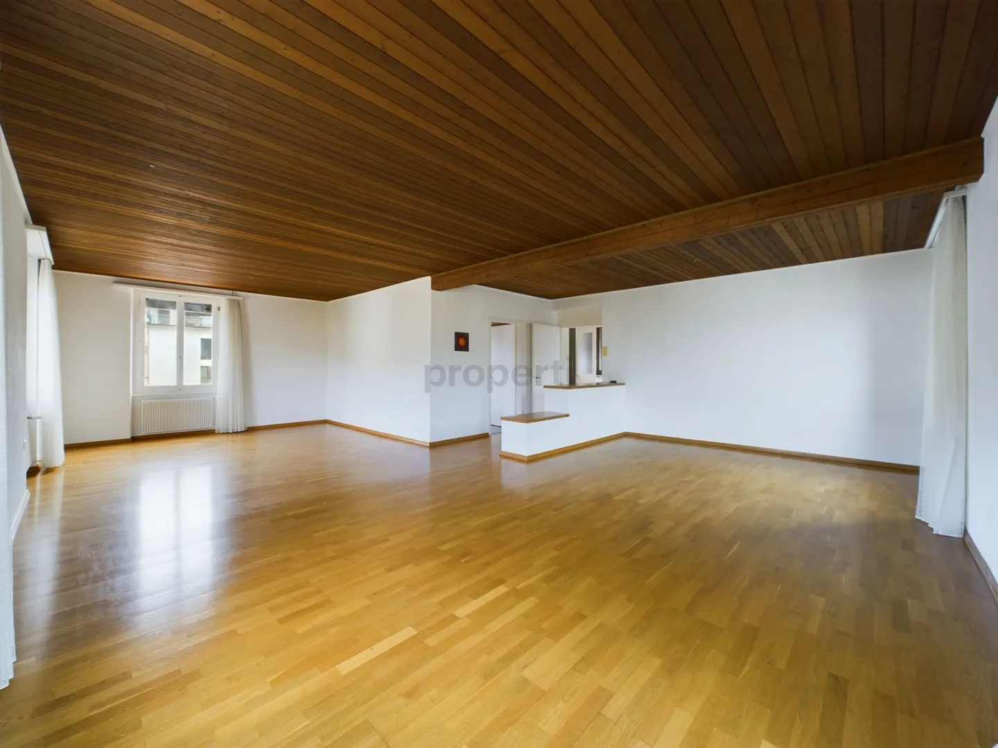 Incantevole appartamento maisonette con 5 stanze e vista mozzafiato a Balsthal - Foto 2 di 13