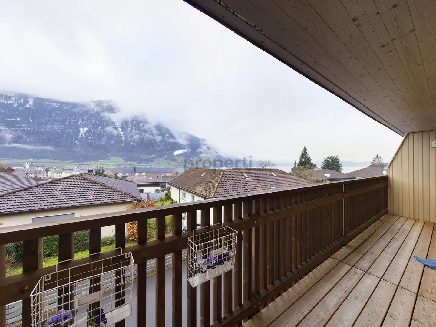 Modern 2-room apartment with balcony, Arth - Photo 7 of 8