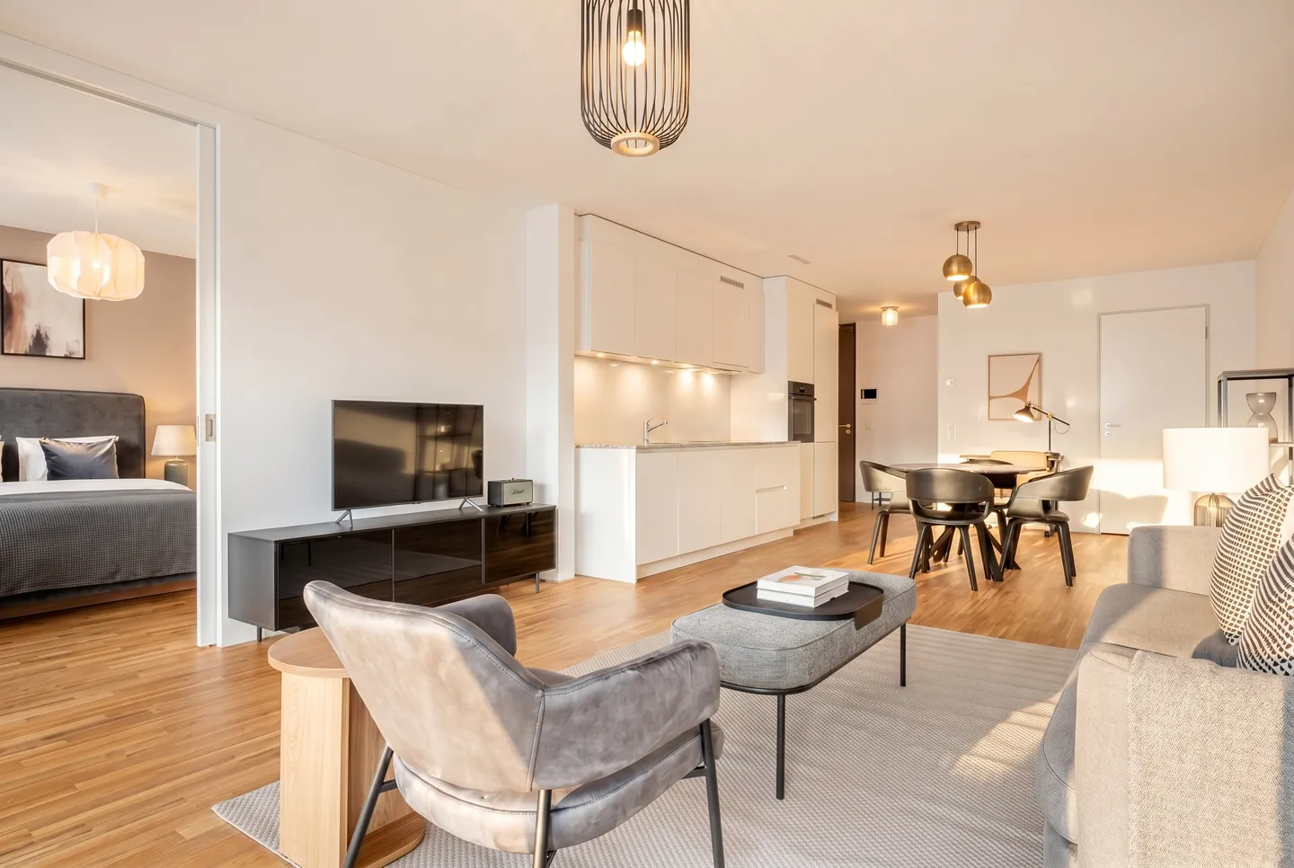 Moderne 2.5-Zimmer-Wohnung mit sonnigem Balkon, Zürich - Foto 2 von 13