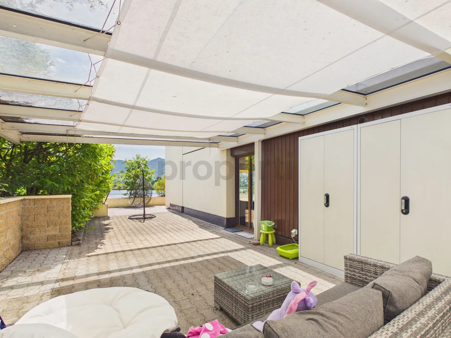 Grosszügige und gemütliche Wohnung mit tollem Seeblick in Unterägeri - Photo 6 of 13