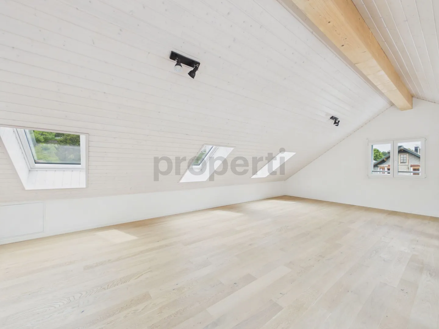 Wunderschönes Penthouse mit herrlichem Blick, großer Mezzanine und nahen Verkehrsanbindungen - Foto 10 von 13