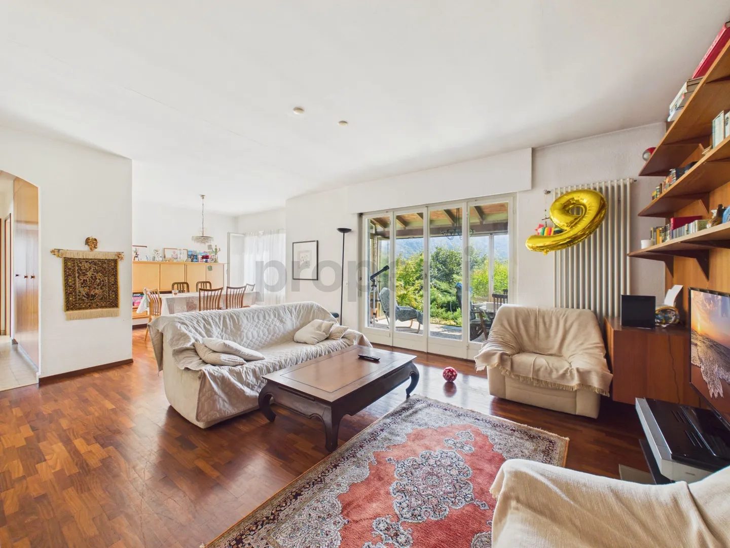 Land of 1,000 m², great renovation potential and pergola with fireplace - Photo 1 of 13