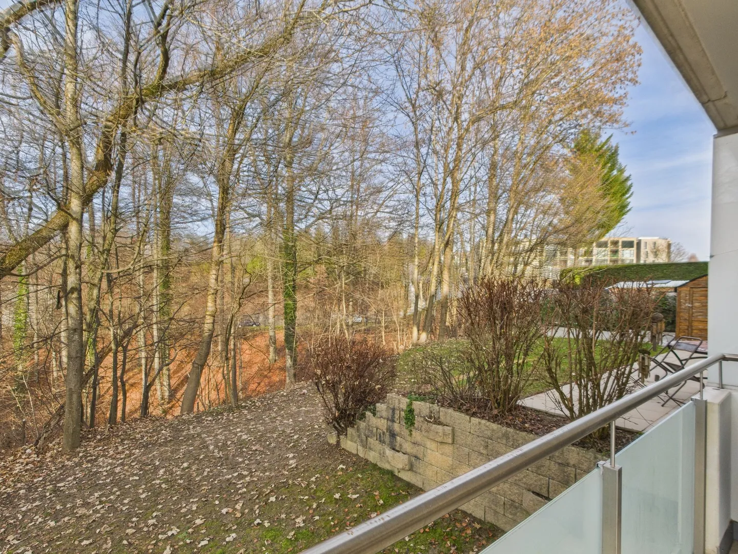 Grande appartamento moderno di 3,5 stanze con giardino e balcone - Foto 10 di 12