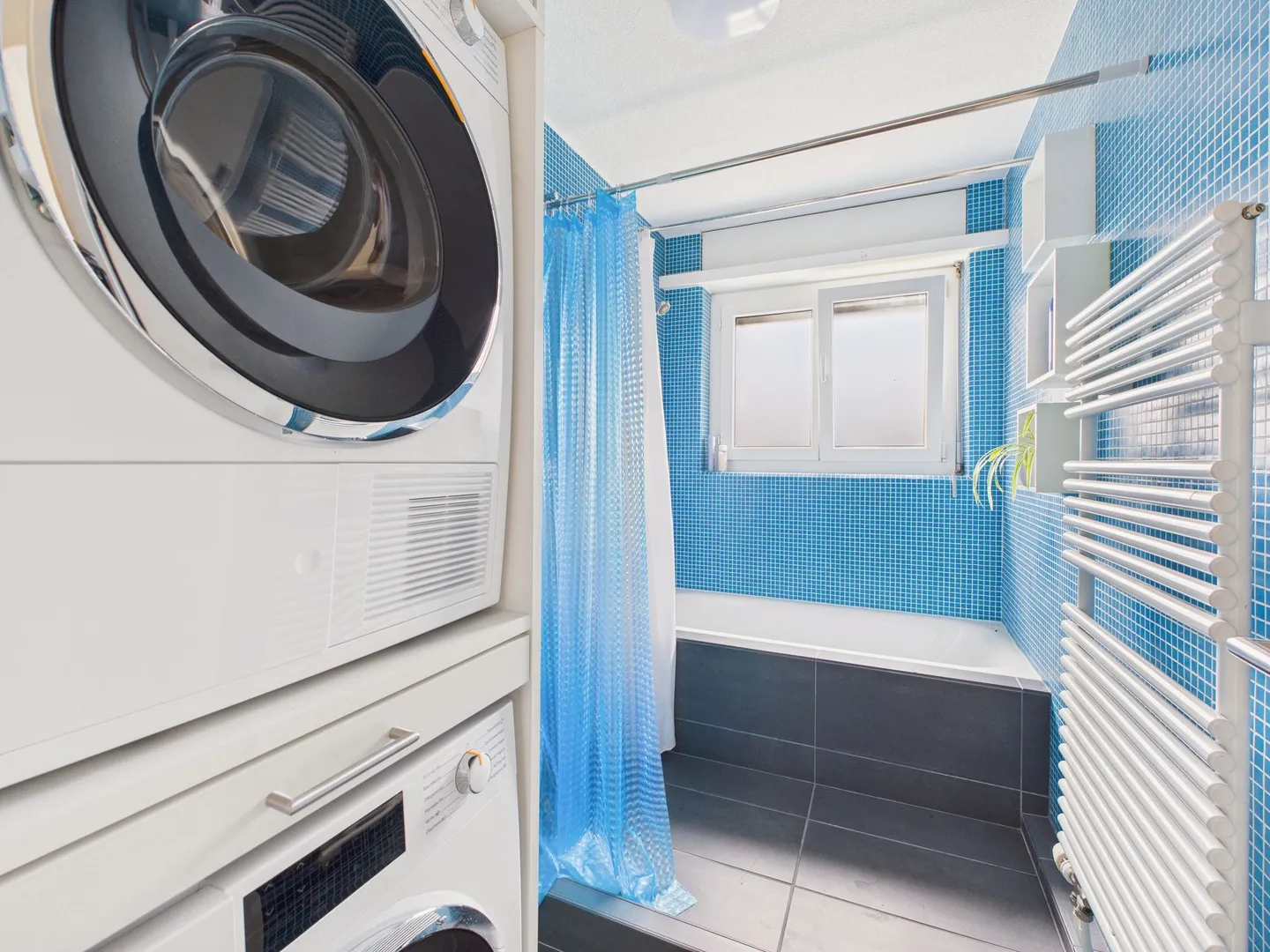 Spacious 4.5-Room Apartment with Balcony in Solothurn - Photo 7 of 9