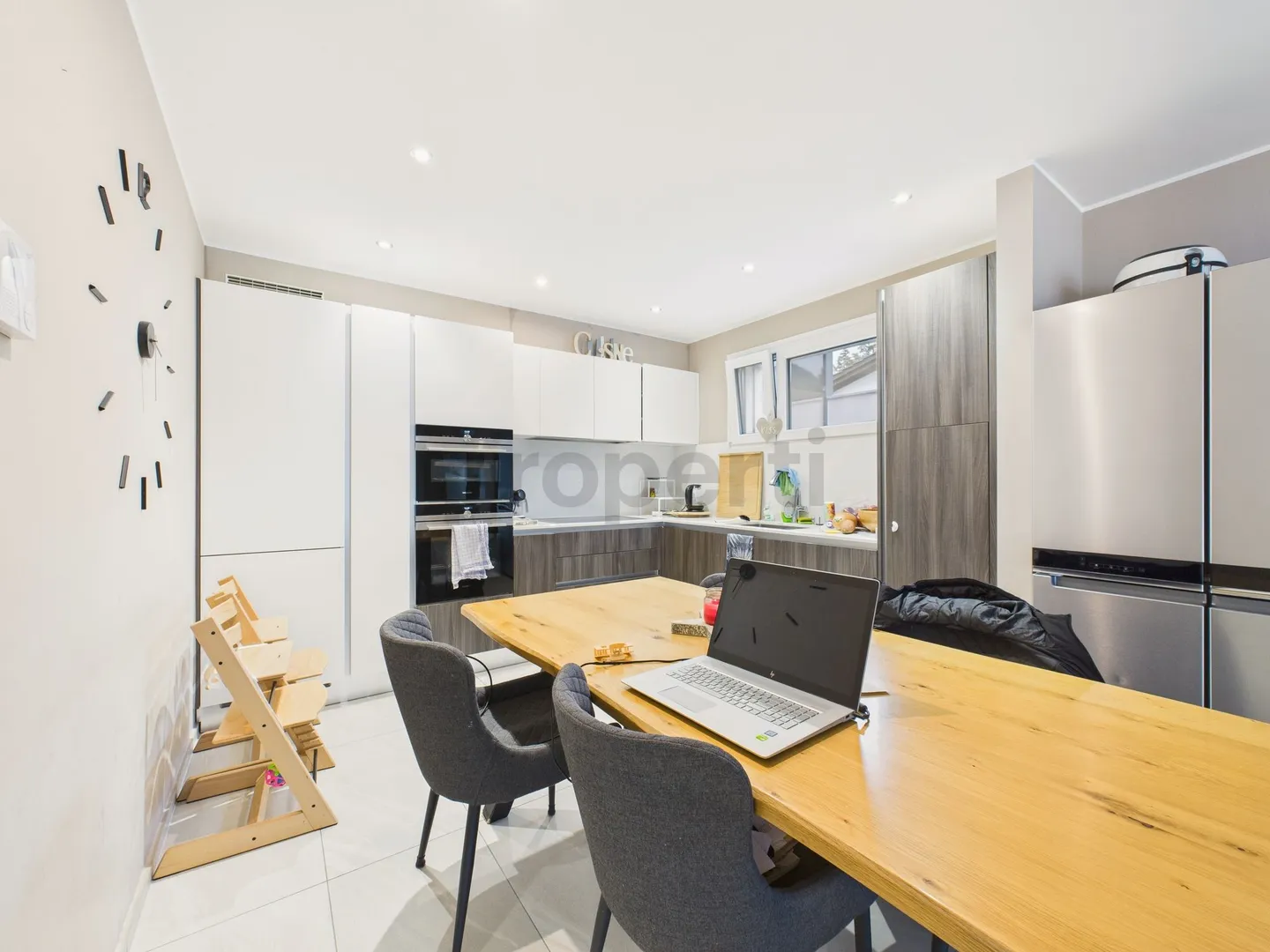 Income-generating building in Claro - 4 apartments in full ownership, gardens, verandas, and excellent location - Photo 5 of 12