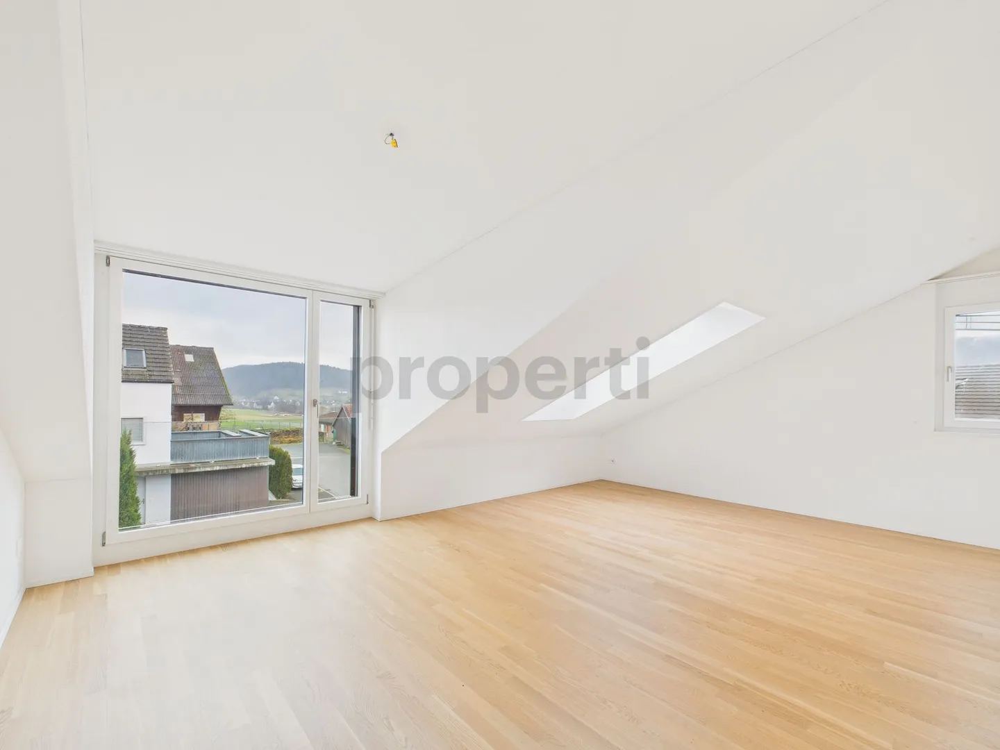 Modernes Familienhaus in Hüttikon - Foto 5 von 12