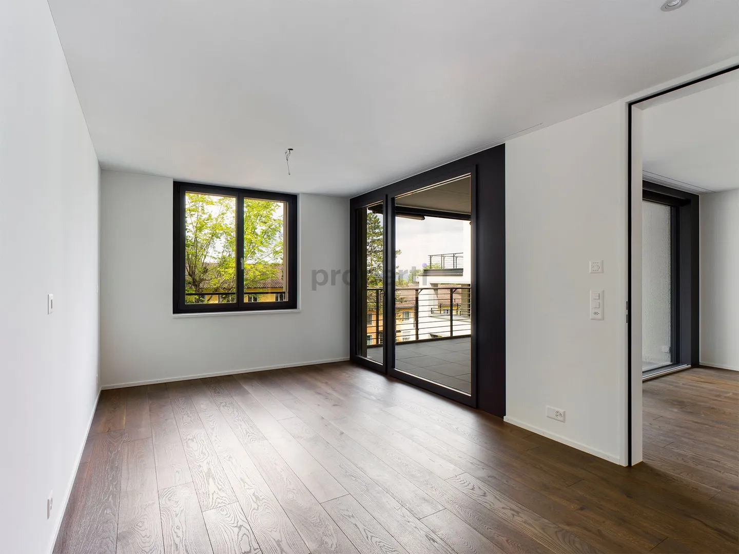 Bijou résidentiel avec grande loggia et confort moderne à Zurich-Witikon - Photo 5 sur 8