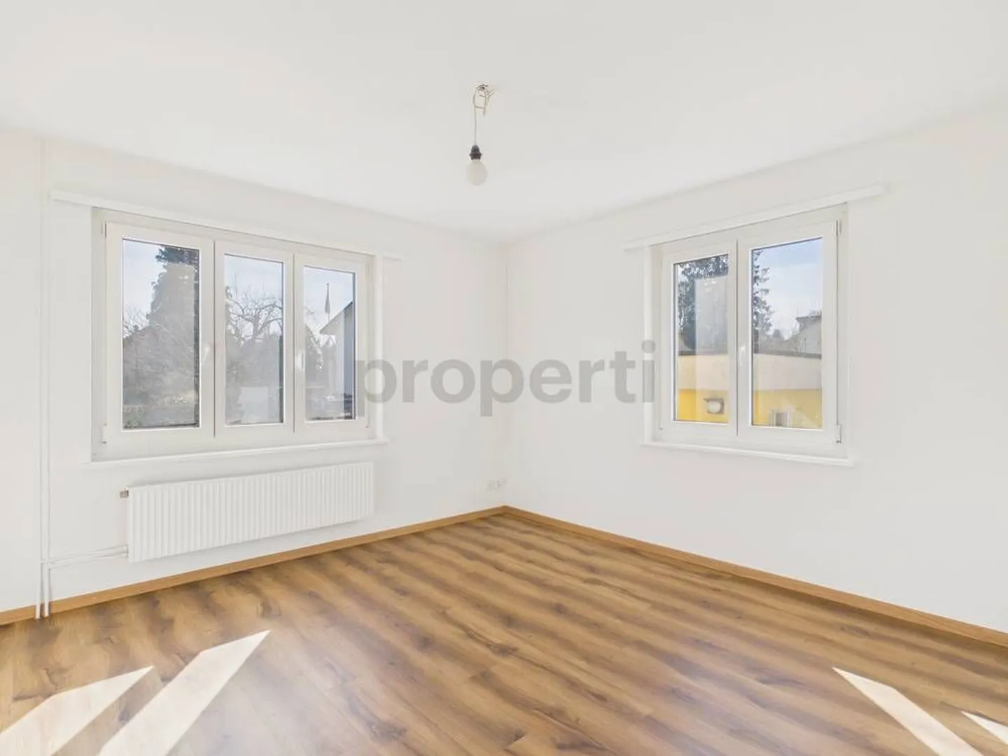 Condominio tranquillo di 3,5 stanze con posto auto, Luterbach - Foto 1 di 7