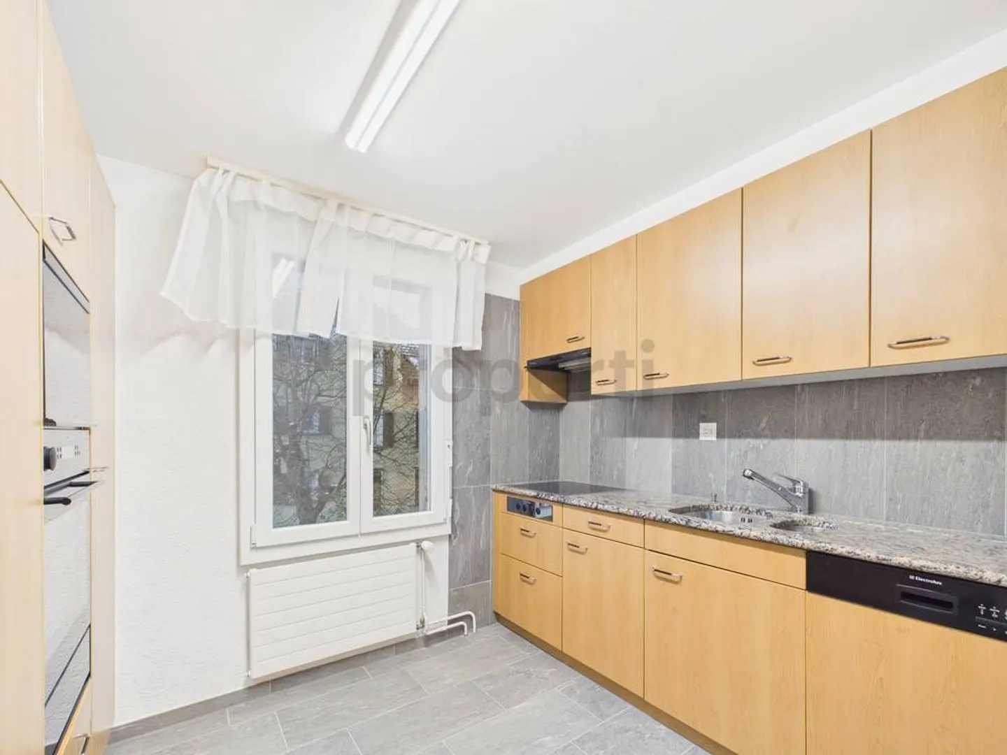 2.5 Room Apartment - Photo 1 of 6