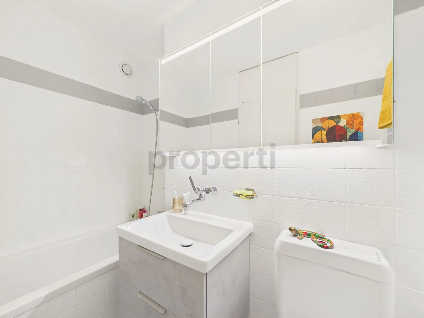 Modern furnished 3.5-room apartment with balcony in Uster - Photo 10 of 12