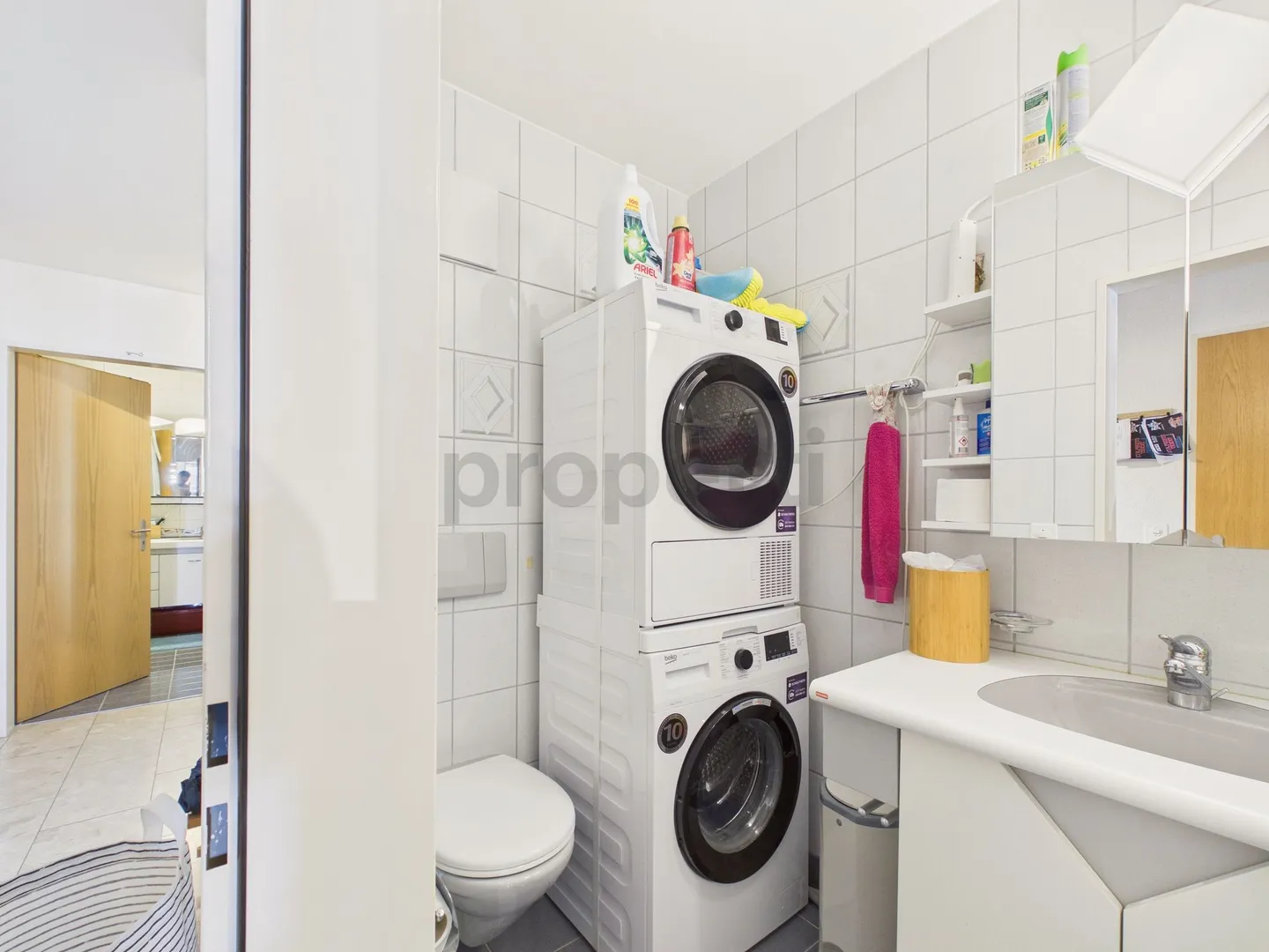 Appartamento familiare ristrutturato a Bubendorf - Foto 8 di 9