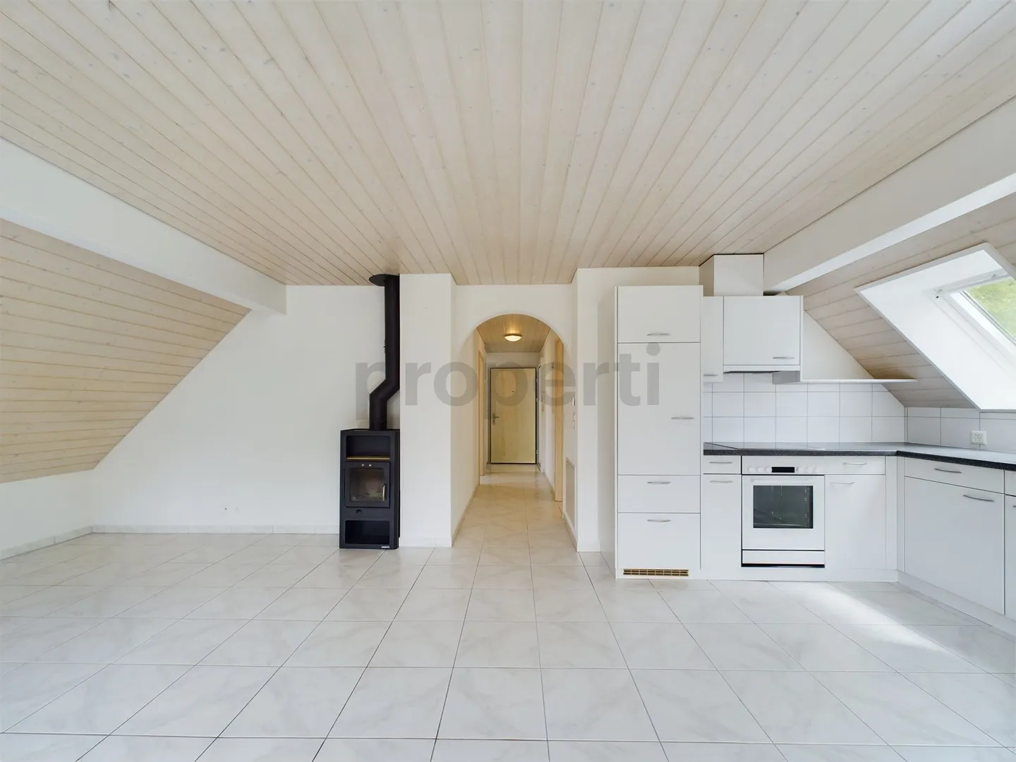 Modernes 2.5-Zimmer-Dachgeschoss mit Balkon, Grindel - Foto 1 von 8