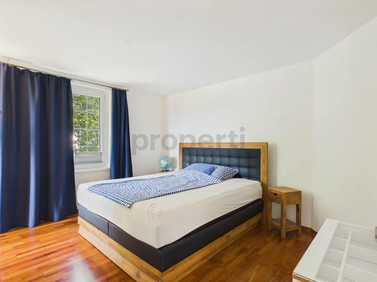 Traumhafte 4.5-Zimmer-Wohnung mit Wintergarten, Terrasse und Weitblick in Fläsch - Foto 9 di 13