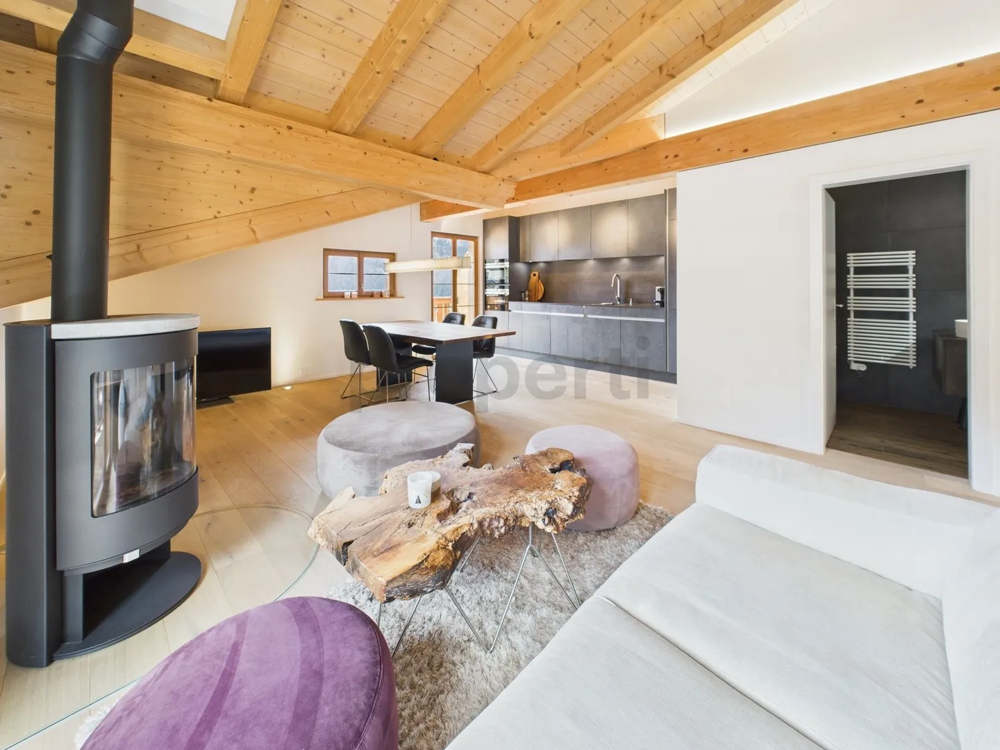 Célébrez Noël au-dessus des nuages - Appartement penthouse exclusif avec vue sur les Alpes - Photo 4 sur 13