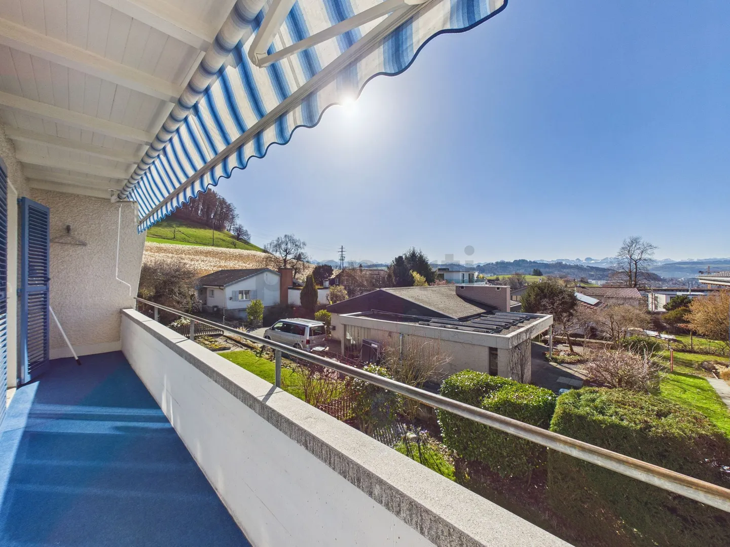 Elegant 5.5-room single-family house with balcony, Bolligen - Photo 7 of 13