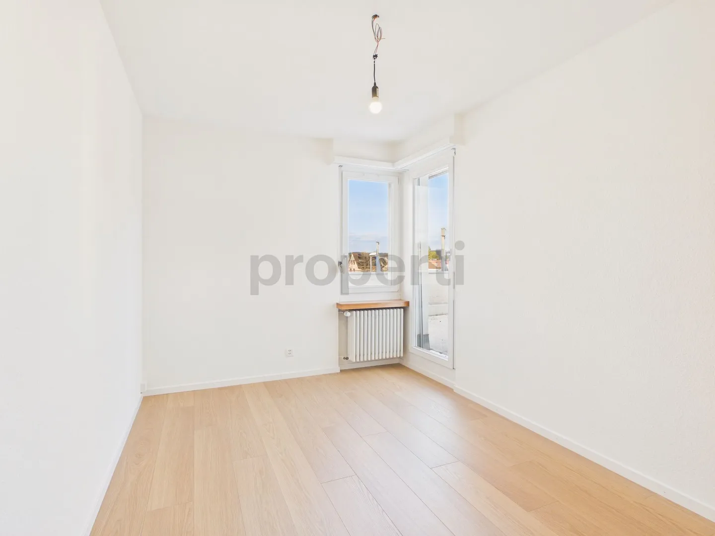 Newly renovated 3.5-room apartment in Reinach - Photo 5 of 7