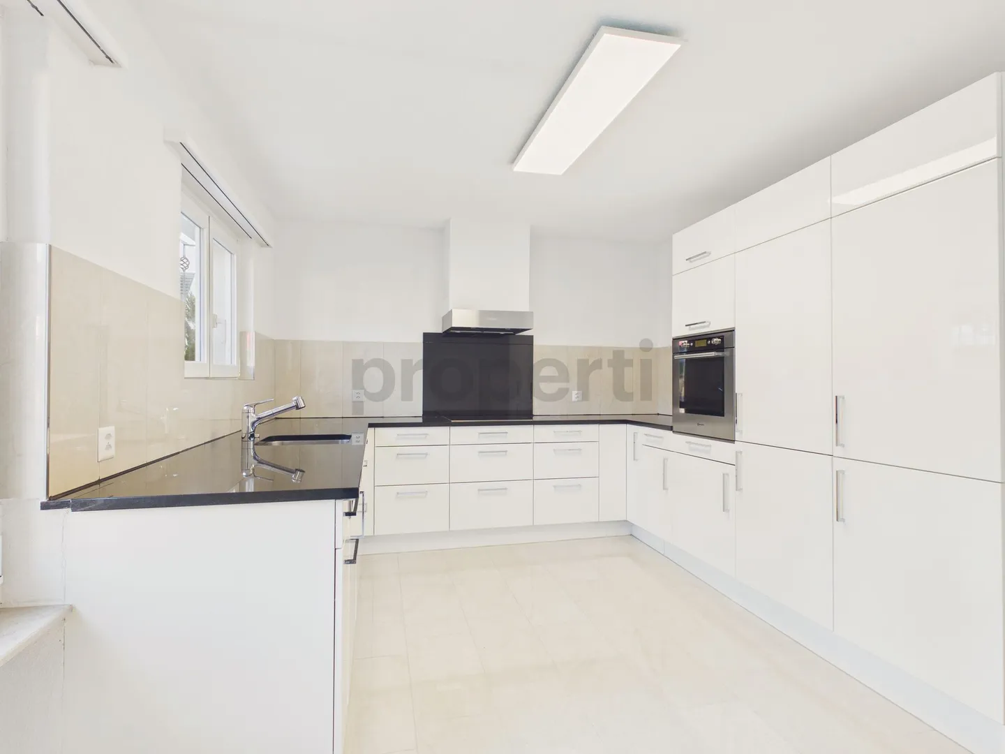 Modern 5.5-room single-family house with balcony, Freienbach - Photo 5 of 13