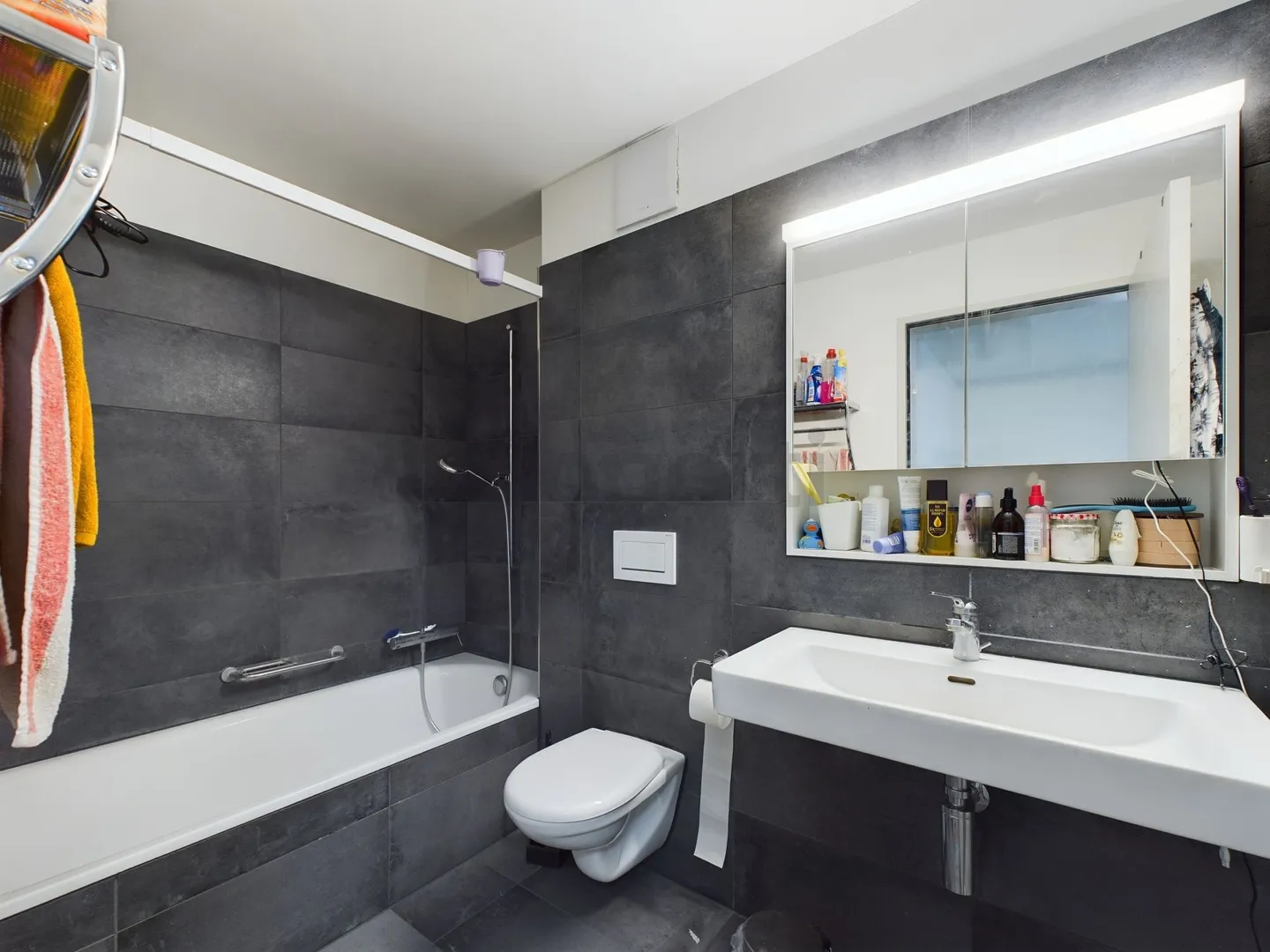 Unique, appartement de jardin en duplex de 4,5 pièces, familial, dans un emplacement ensoleillé à Dottikon - Photo 7 sur 8