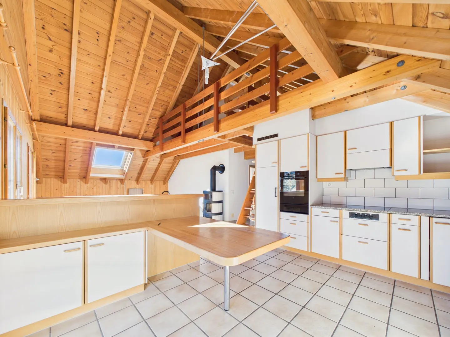 Appartamento affascinante 3.5 stanze nel verde con vista sulla foresta - Foto 2 di 12