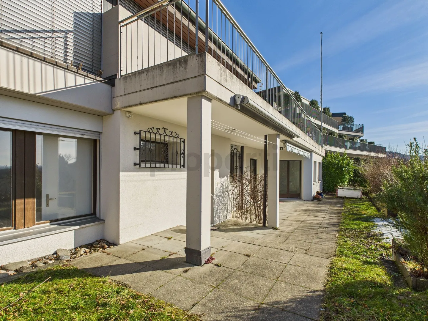 Ampio appartamento con terrazza di 3,5 locali a Bülach - Foto 10 di 12