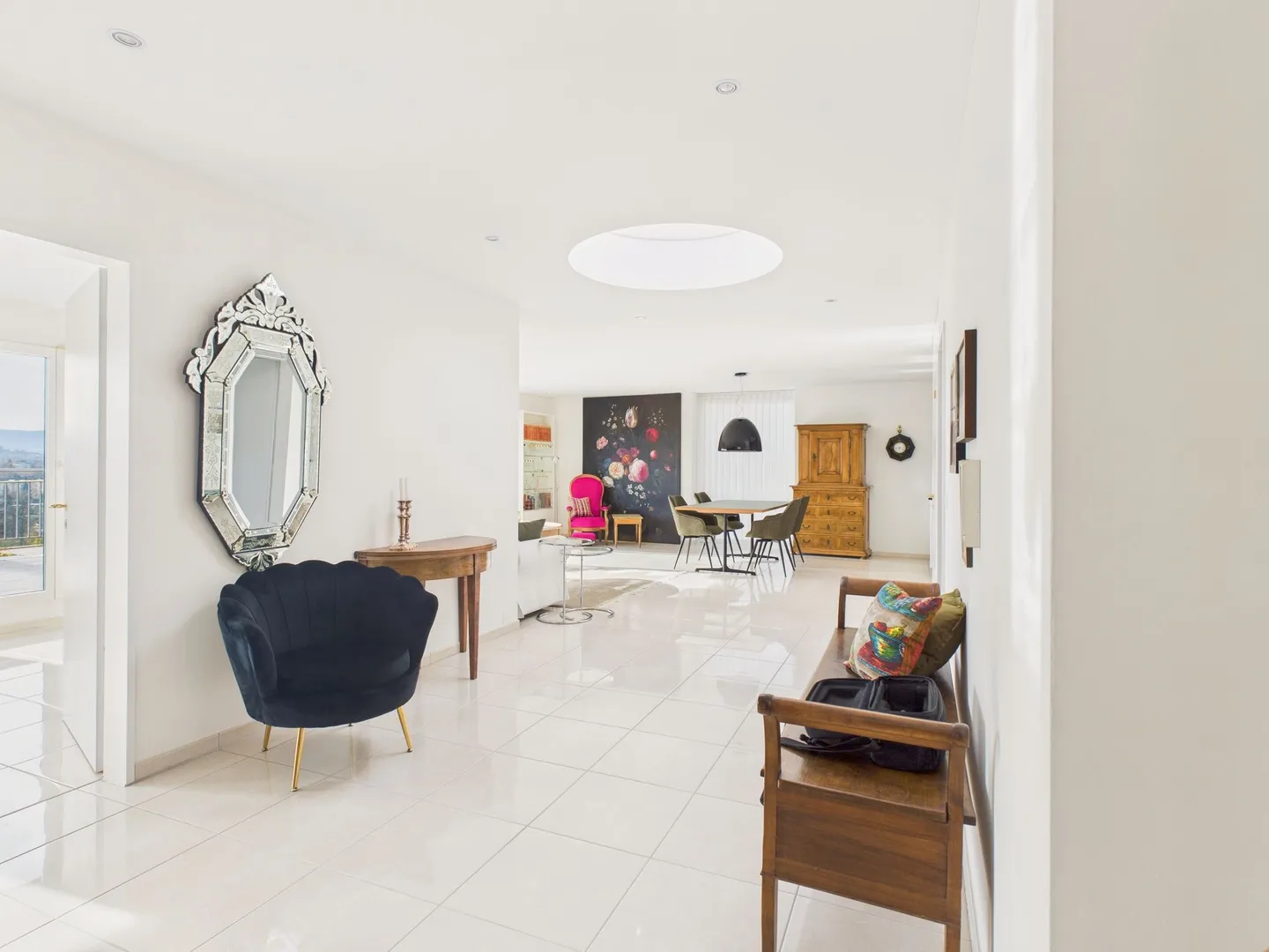 Appartement penthouse meublé de 3,5 pièces avec grande terrasse et vue imprenable sur la vallée de la Limmat - Photo 7 sur 11