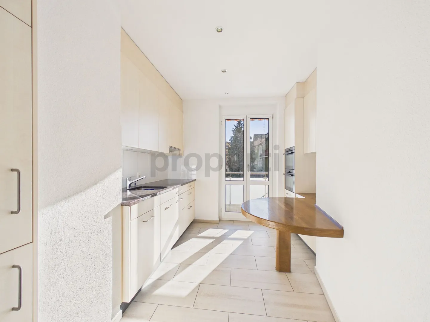 Centrally located 4.5-room apartment with 200 m2 large terrace + 18 m2 winter garden in St. Gallen - Photo 4 of 13