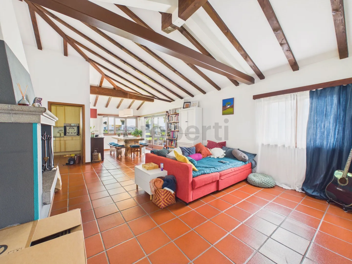 Elegante 4,5-Zimmer-Wohnung in einer Doppelhaushälfte mit Garten, Arbedo-Castione - Foto 2 von 13