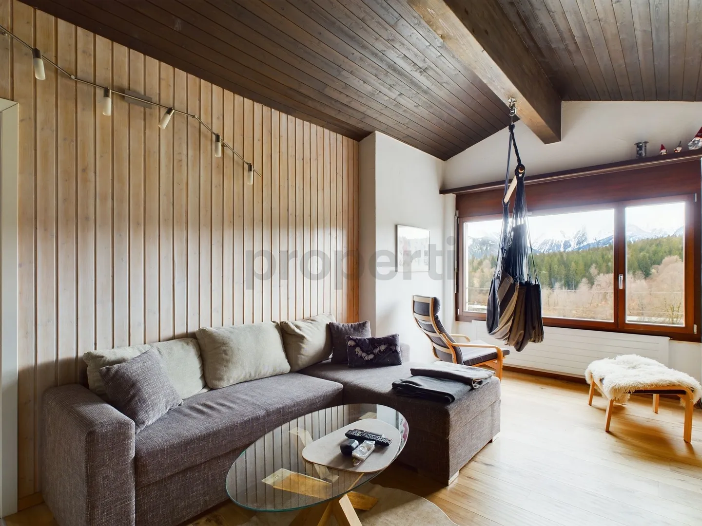 Bel et spacieux appartement de vacances de 2,5 pièces avec sauna privé dans le village de Flims - Photo 2 sur 9