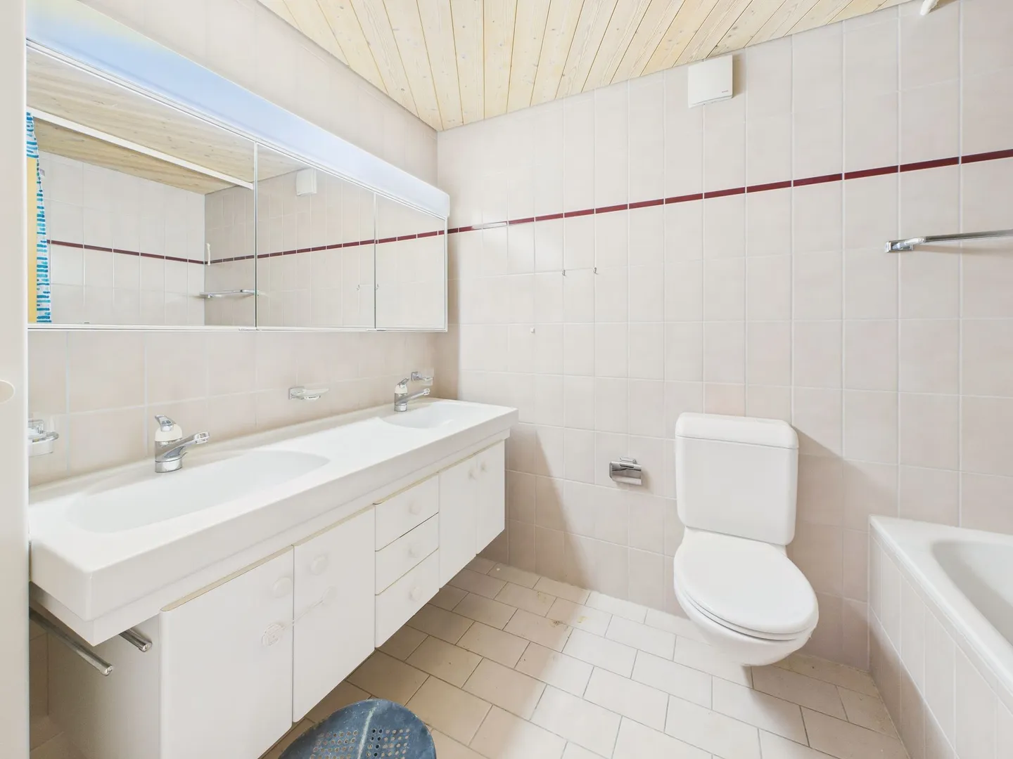 4.5-Zimmer-Wohnung im 3. Obergeschoss im Zentrum von Ruswil - Foto 7 di 11