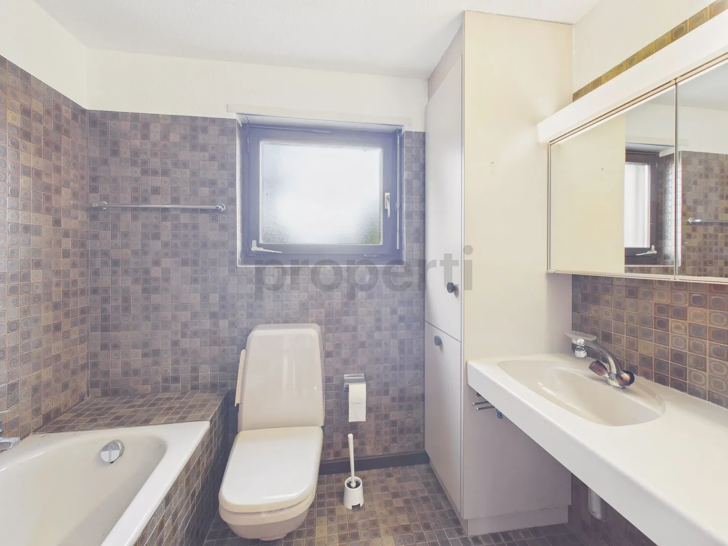 Grosszügiges 7-Zimmer Einfamilienhaus mit Seesicht in Thalwil - Photo 10 of 13