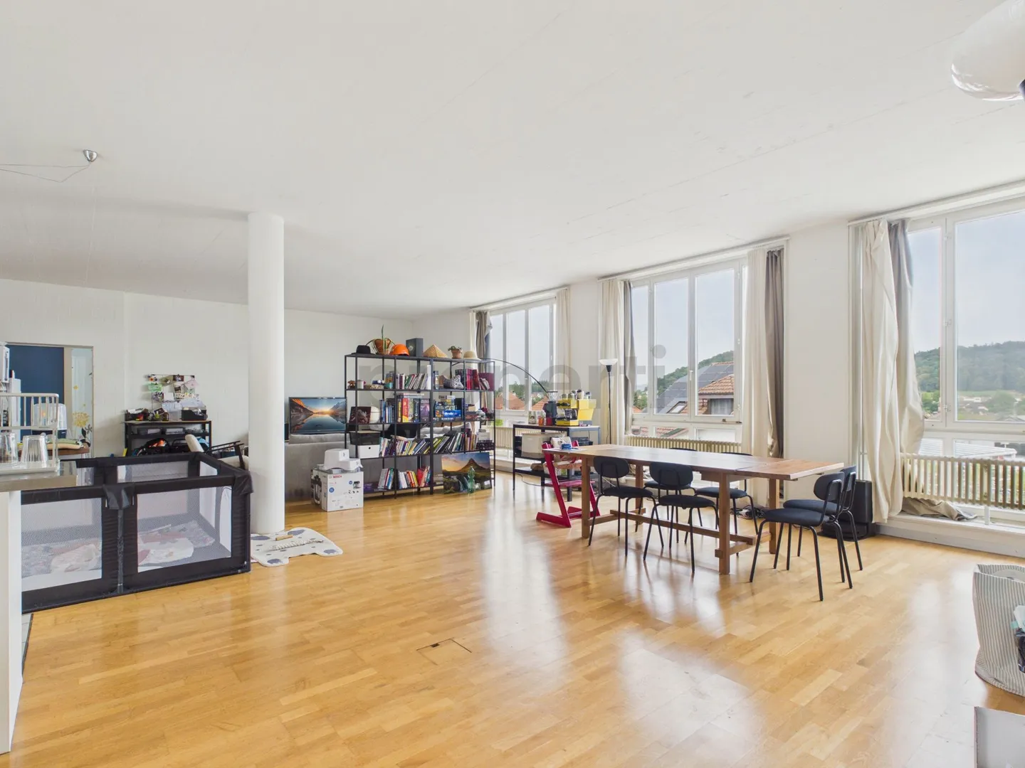 Architektonisch prämierte Liegenschaft, 165 m² Wohnfläche und privater 50 m² Innenhof - Photo 1 of 11