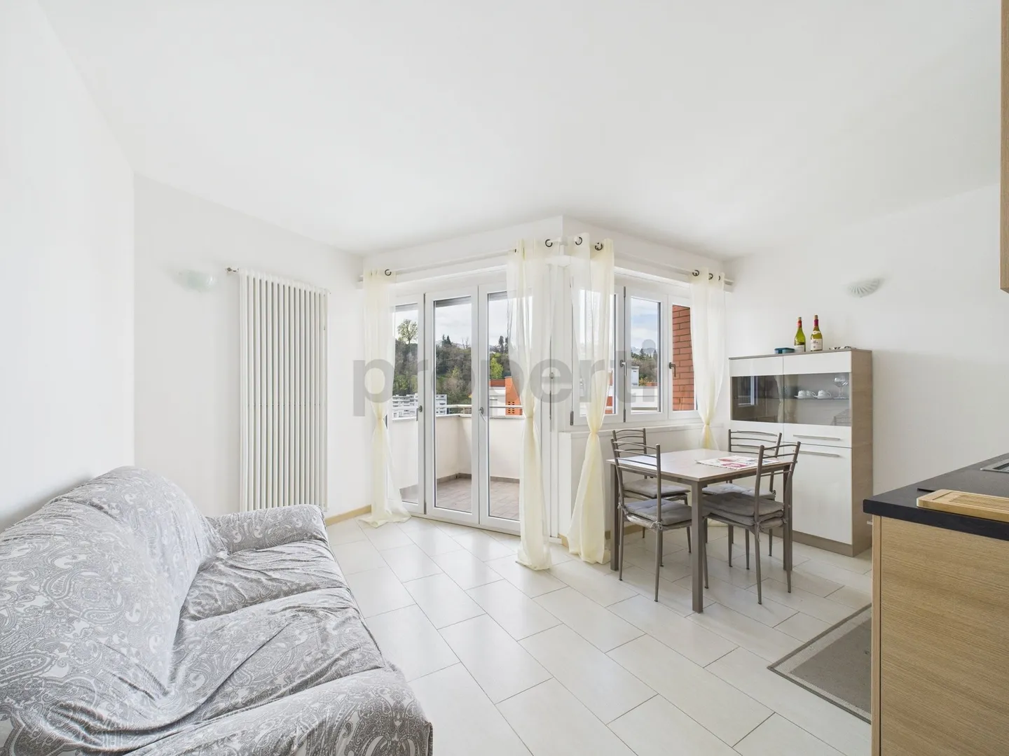 Paradiso  Appartamento 2.5 arredato con posto auto, ottimo investimento - Foto 2 di 9