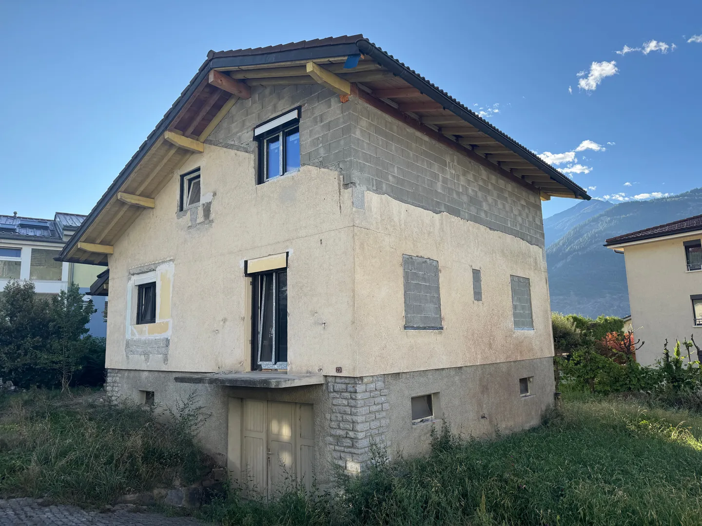 Spacious detached house in Leytron - Photo 2 of 10