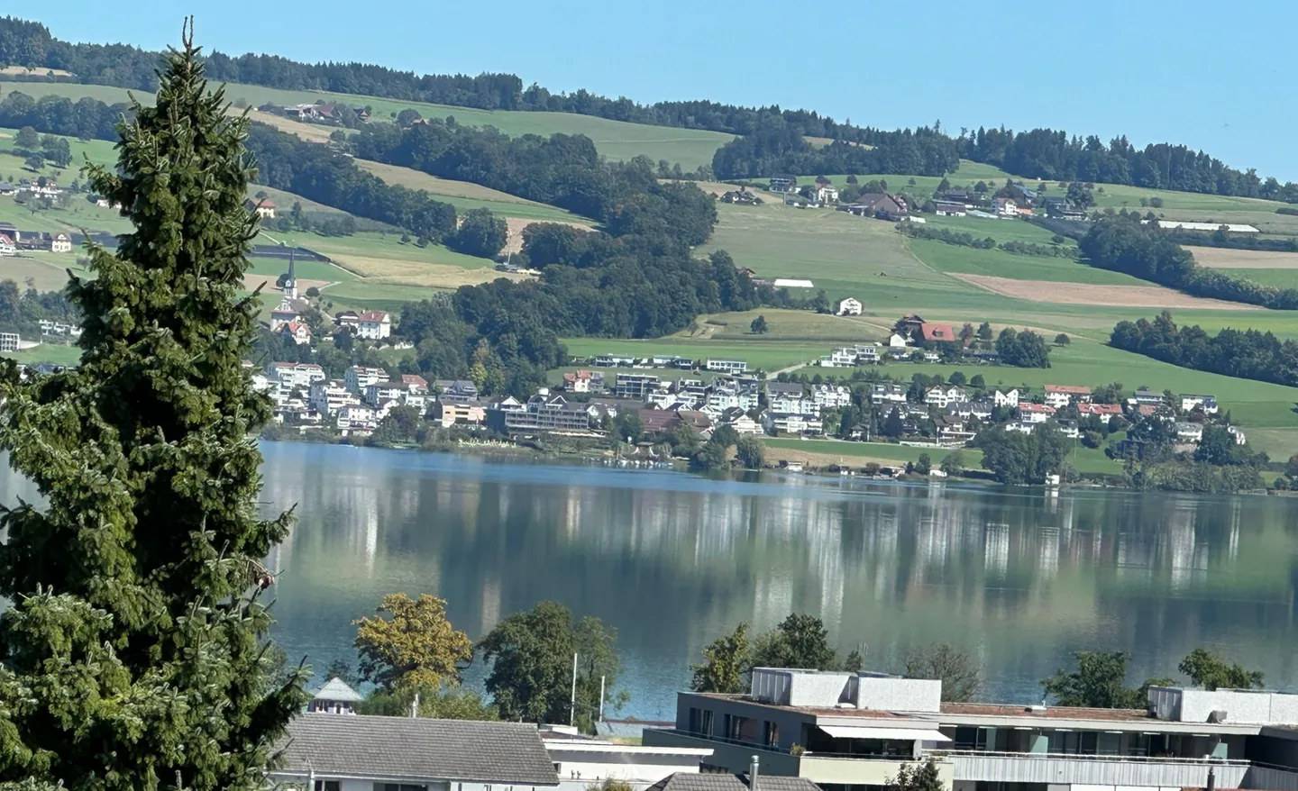 Opportunité unique avec vue sur le lac : appartement de 4,5 pièces avec potentiel à Nottwil - Photo 9 sur 13