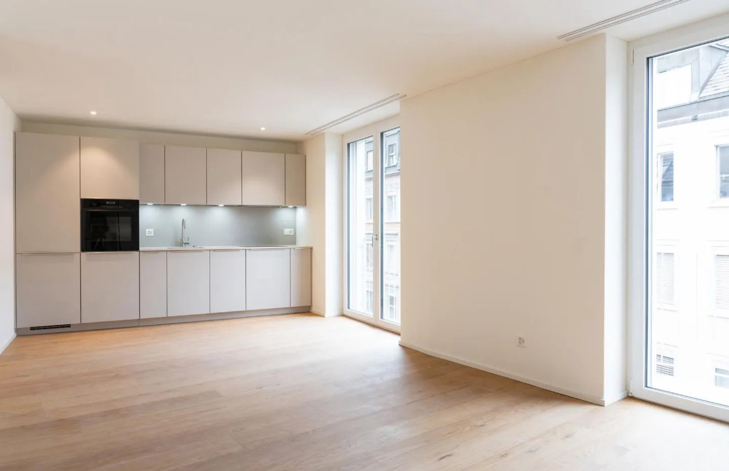 Modern 3.5-room apartment in Zurich Oerlikon - available immediately - Photo 1 of 7