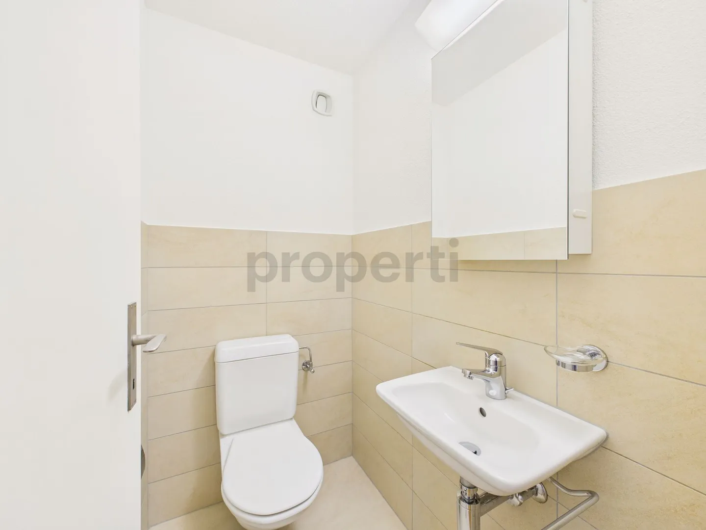 Luminoso appartamento di 2.5 locali con balcone a Horgen - Foto 6 di 8