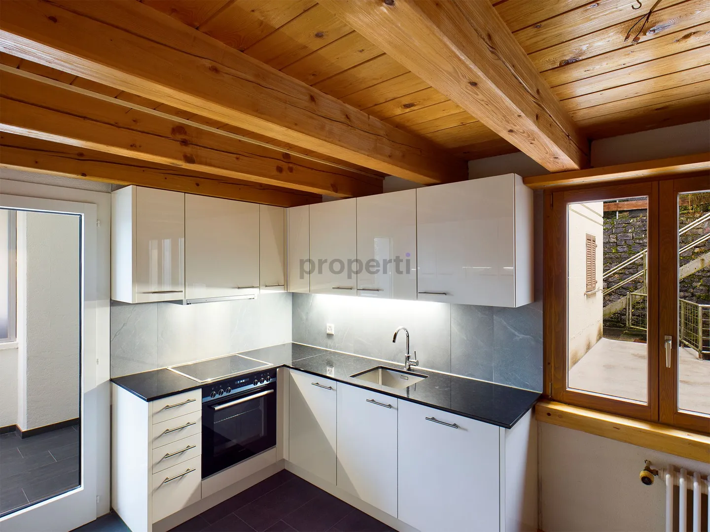 Helle 4.5-Zimmer-Wohnung mit Balkon in Zwingen - Foto 2 di 11