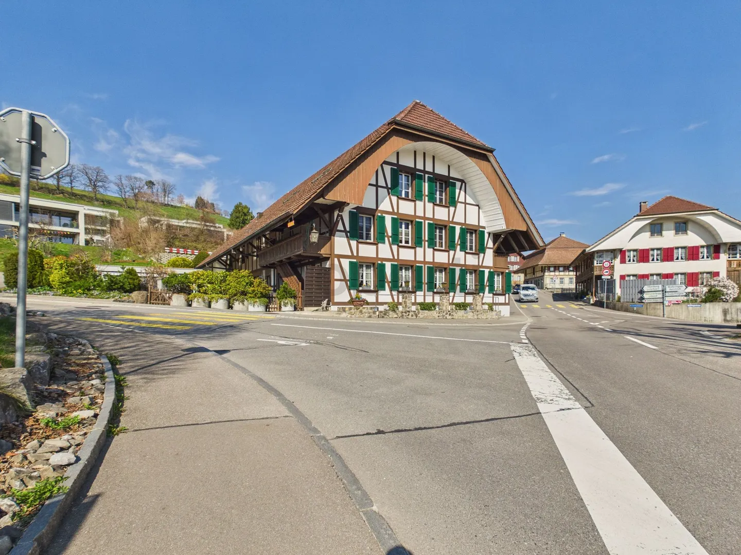 Appartamento moderno a Utzigen - Foto 1 di 13