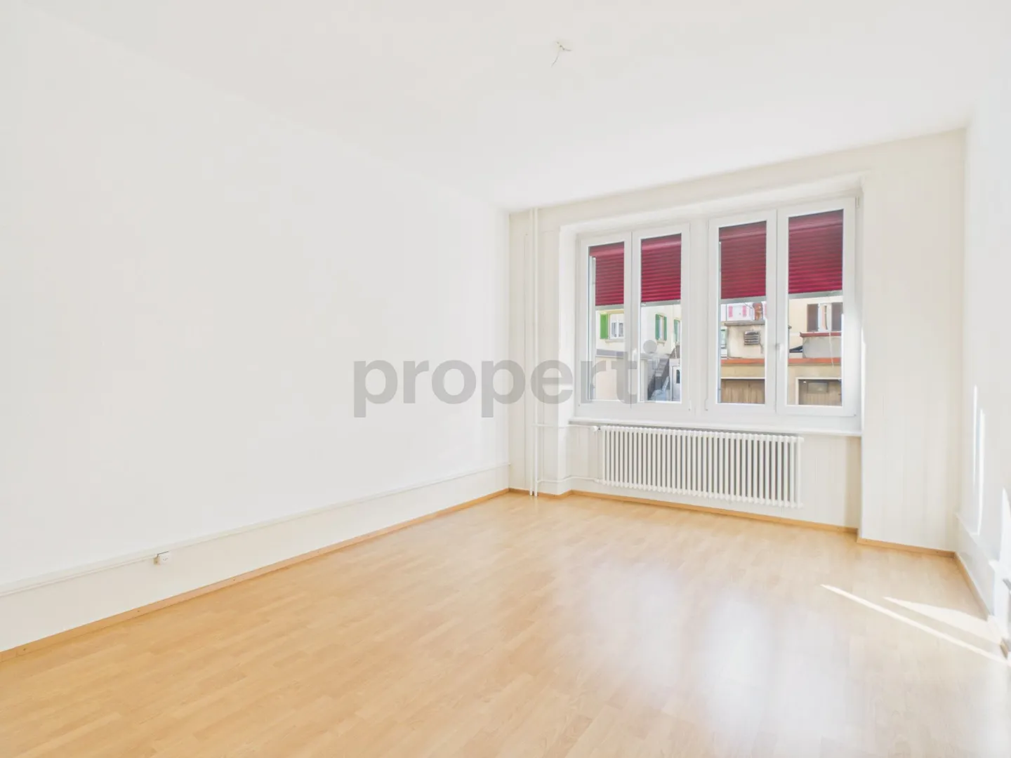 Modern 4.5 rooms - elegantly furnished apartment, La Chaux-de-Fonds - Photo 2 of 11