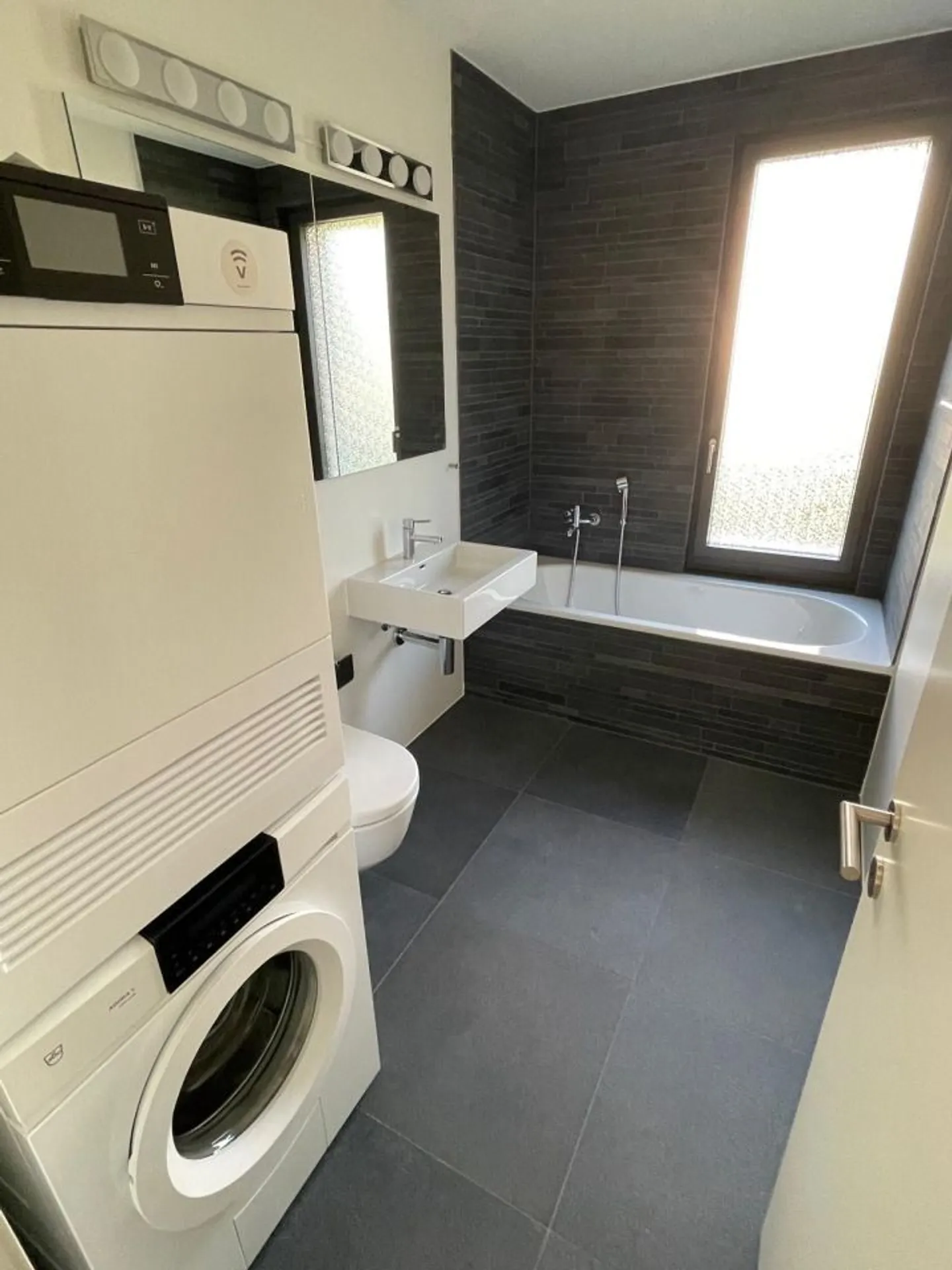 Modern 4.5-room apartment with balcony, Allschwil - Photo 9 of 12